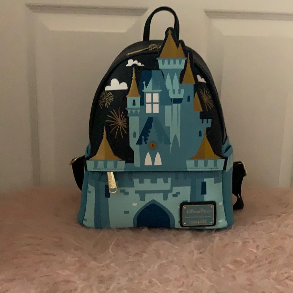 RARE NWT Cinderella Castle Disney Loungefly Backpack
